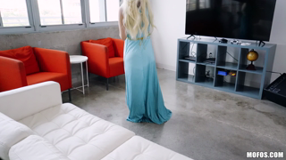 Dragon Queen Cosplay - Kadence Marie.mp4