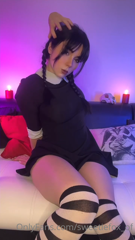 481143837_wednesday-addams-is-cumming-soon-i-have-a-huge-photopack_2.m4v