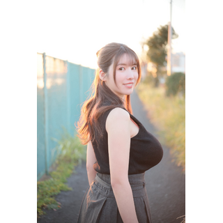 おつあこ- -゚綺麗な夕焼け空この格好寒いから暖めて〜_2025-12-23_023011_ako_kimu_8033.jpg