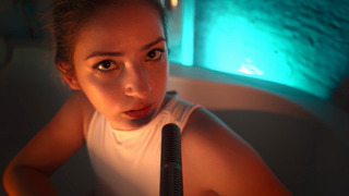 [2026-04-17] ASMR Yori Caresses herself in the bathroom 🔥 💦 Licking a long mic and 3Dio (20 min).mp4