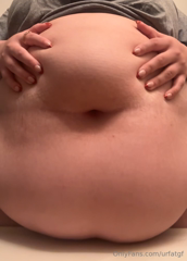 1342675689_the-way-my-belly-moves-to-reveal-the-counter-it-was-resting_1.mp4