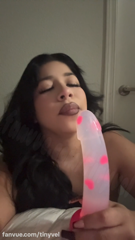091 - tinyvel - Fanvue.mp4