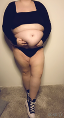 450510243_could-smuggle-diamonds-under-this-belly_1.m4v