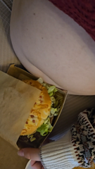 816219185_i-can-have-a-diet-like-this-every-day-i-love-eating-fatty-b_0.m4v