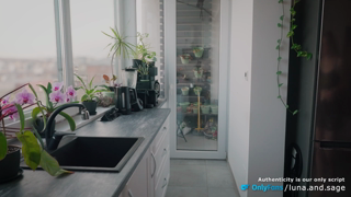 Eating Each Other for Breakfast and Fucking on the Kitchen Counter (Amateur BJ & Cunnilingus)-(1080p45).mp4