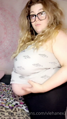 666993902_swipe-for-belly-play_1.mp4
