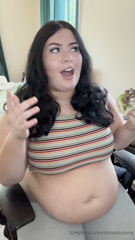 1125280100_omfg-a-40-minute-fatchat-vid-talking-about-what-a-pig-i-ve-b_5.mp4