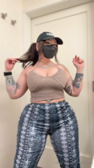 1728548912_some-more-outfits-i-just-put-some-arnica-cream-for-bruisin_2.mp4