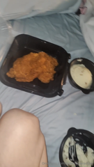 1159095810_stuffing-my-face-with-my-belly-exposed_7.mp4