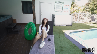 New Friend in the Hot Tub - Katerina Deville.mp4