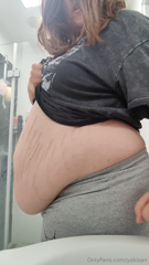 1318163578_isn-t-my-tummy-hanging-out-too-much_0.mp4