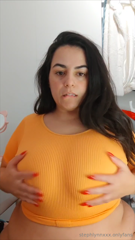 1537166655_let-s-play-with-these-two_0.mp4