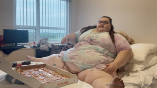 1176842407_soooo-much-pizza-can-i-really-devour-it-all-in-one-go_0.mp4