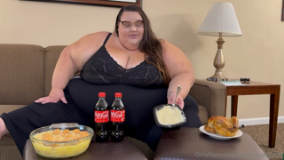 1636877999_a-whole-chicken-just-brings-out-the-cavewoman-in-me_0.mp4