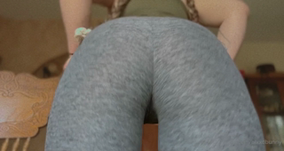 287711894_thiccy-spread_0.m4v