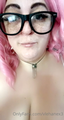 161057833_definitely-a-pretty-cute-saleswoman-lol-had-to-share-these_0.mp4