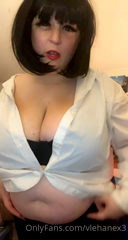 221547164_fat-mia-wallace-with-some-fat-tits_7.mp4
