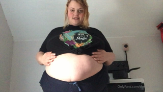 81273751_ravenous-fat-girl-chugging-eggnog-mmmm-im-so-hungry-go_0.m4v