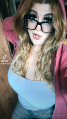 734860034_planning-on-nudes-and-pussy-pics-asap_0.mp4