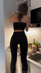 969903879_ich-sag-ja-ich-bin-eine-artige-frau-bin-grade-dabei-alles_0.mp4