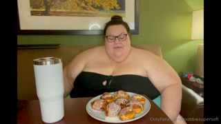 1427892613_as-promised-here-s-the-video-that-should-have-went-live-ye_0.mp4