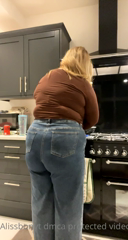 433461452_what-are-you-all-doing-tonight-im-making-curry_0.m4v