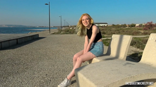 Charlotte, 19ans, étudiante aux Beaux-Arts, adore la sodomie ! [J&M].mp4