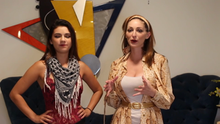 Carlotta Champagne's Swap Meet adventures and Vintage try on haul with Dare Taylor.mp4