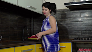 tan001-21051-720.mp4