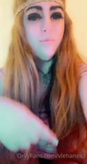 63862309_trippy-lil-hippie-and-her-big-ol-titties_6.mp4