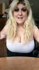 385714218_belly-stuffing-live-stream-tonight-hopefully-ill-be-far-les_0.mp4