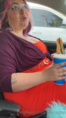 647298474_after-costco-shopping-i-always-have-to-devour-a-few-hot-dog_0.m4v
