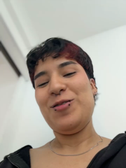 emma_cute7_2026-10-03_20-28-18_934.mp4