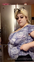376019624_bloated-belly-stuff-from-late-last-night-part-2_0.mp4