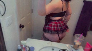 128136885_getting-food-then-taking-some-pictures-in-thissss_1.m4v