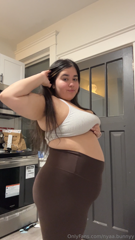 909757168_my-crazy-bloat-after-eating-so-much-food-going-to-have-a-d_0.mp4