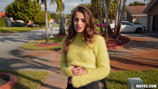 Peeping Tom Hits the Jackpot - Natalie Brooks,Sofie Reyez.mp4