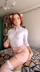 36804883_fun-dancing-striptease-video-little-kitty-want-to-play_0.m4v