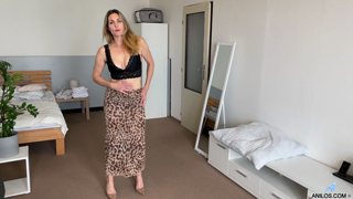 nikole_flowers_3v_queen3840_full.mp4