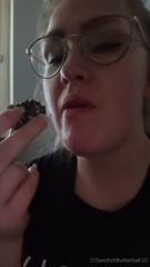 825441651_feeling-very-very-very-hungry-today_0.mp4