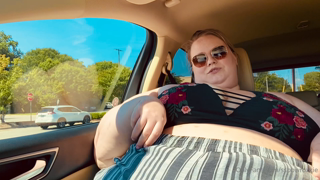 159633630_bratty-fatty-makes-you-jiggle-and-grope-her-while-she-stuff_0.m4v