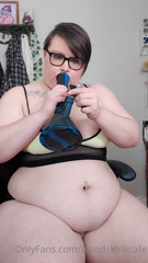 239203304_you-know-the-drill-smoking-belly-play-jiggling-and-what_0.m4v