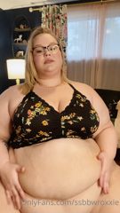 43594704_i-wonder-how-much-this-giant-tummy-weighs_0.m4v