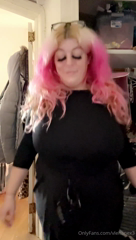 1239826874_my-work-uniform-today-by-the-way-under-my-apron-i-mustve-lo_0.mp4