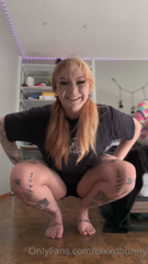 705191874_naked-desk-building-video-intro-isnt-nude-but-its-fai_0.m4v