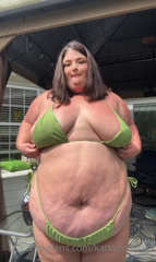 639589568_naked-in-the-sun_0.mp4