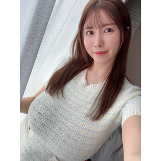 いまだに通知が鳴り止まないです〜️皆さまフォローといいねたくさんありがとうお礼に今日の撮影の時の撮りたて自撮り載せます_2025-04-22_043042_ako_kimu_5223.jpg