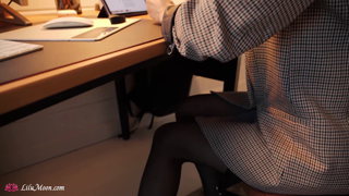 ru.faphouse.com-ass-fuck-lesson-from-anal-slut-lilu-moon-big-dildo-in-tight-ass-p2160.mp4