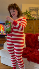 852595631_christmas-pjs-soda-chug-i-look-like-such-a-cute-fat-chris_0.mp4