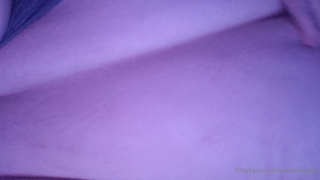 158447720_playing-with-my-belly-while-my-toy-sucks-on-my-clit_0.m4v